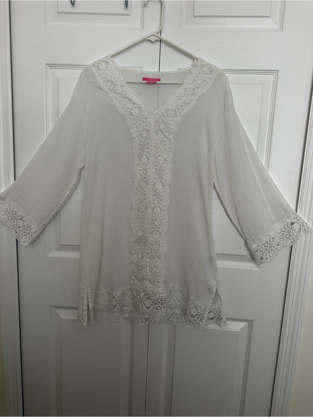 Isaac Mizrahi White Lace-Trim V-Neck Tunic